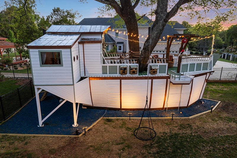 custom treehouse