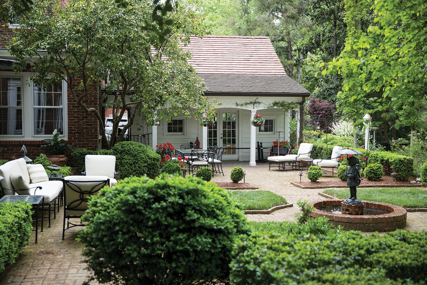 An Eastover Couple’s Backyard a House of Its Own Charlotte