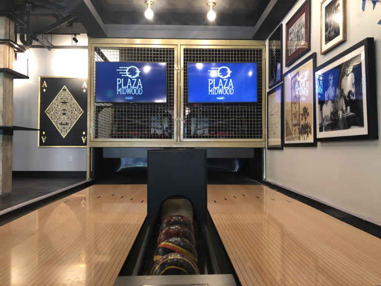 First Look Pinhouse, a SelfServe Taproom with Duckpin Bowling