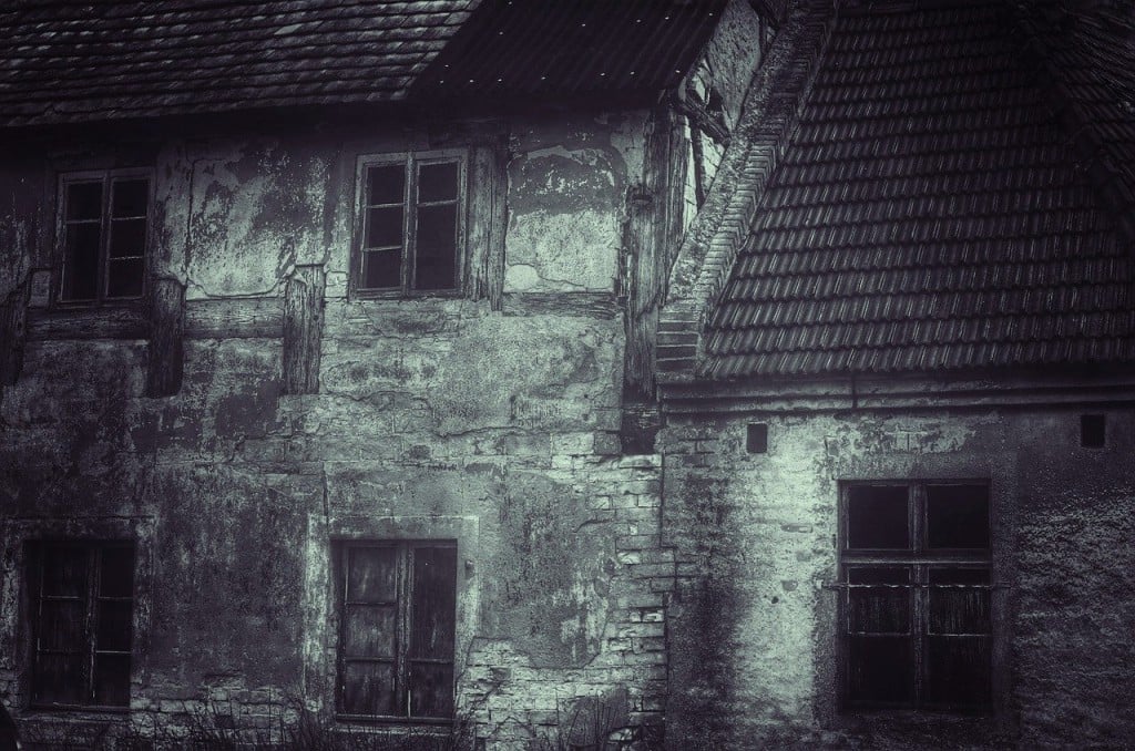 7 Haunted Houses & Trails Within An Hour Of Charlotte