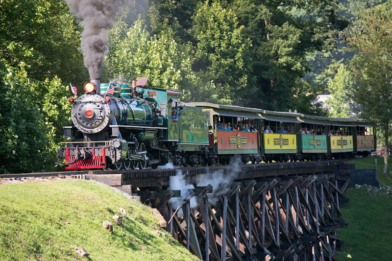 5 Beautiful Train Rides in North Carolina