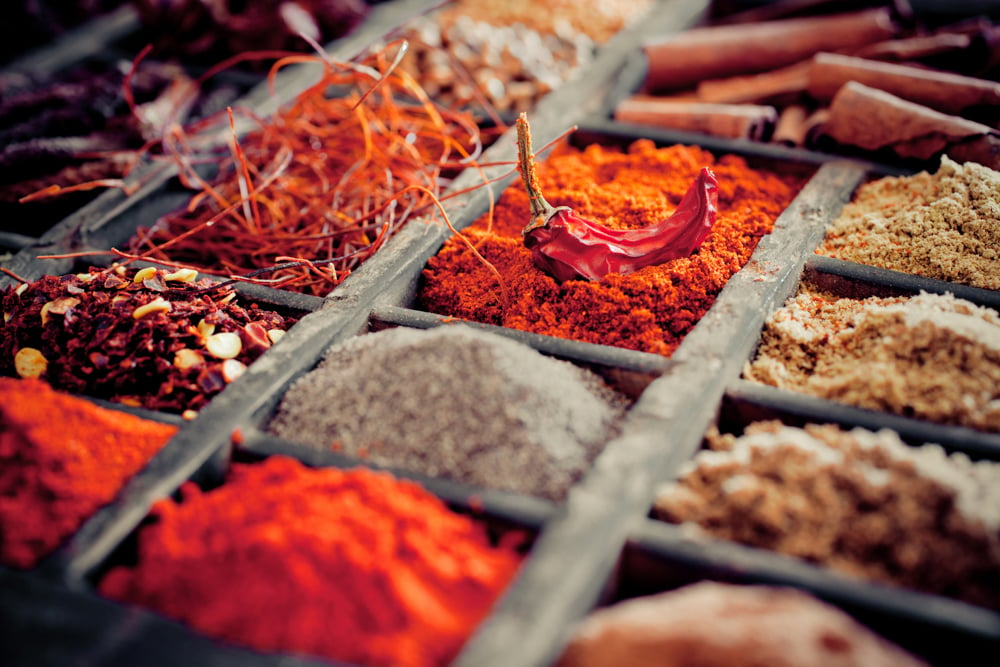 Close Up,of,different,types,of,assorted,spices,in,a,wooden