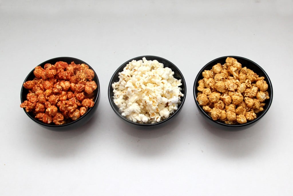 Flavored,popcorn:,natural,,with,chili,and,with,caramel,,variety,of