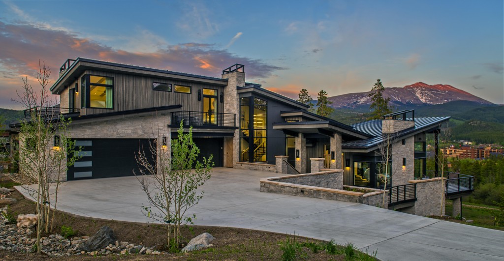 The Demand For Luxury Housing Takes Over Colorado Colorado Homes 