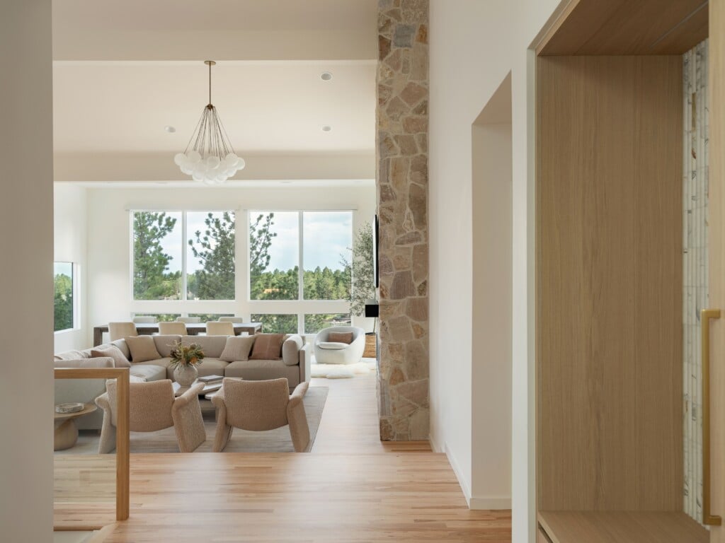 Lakeridge Entryway Livingroom Horiz