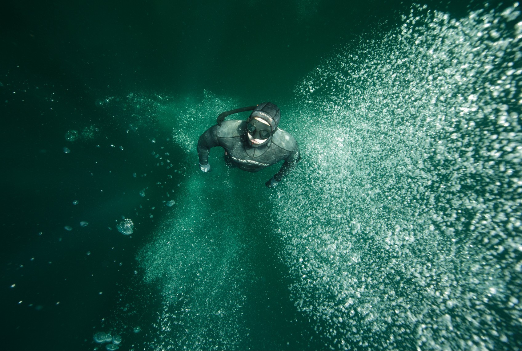 blue water drift dive emerald adrift