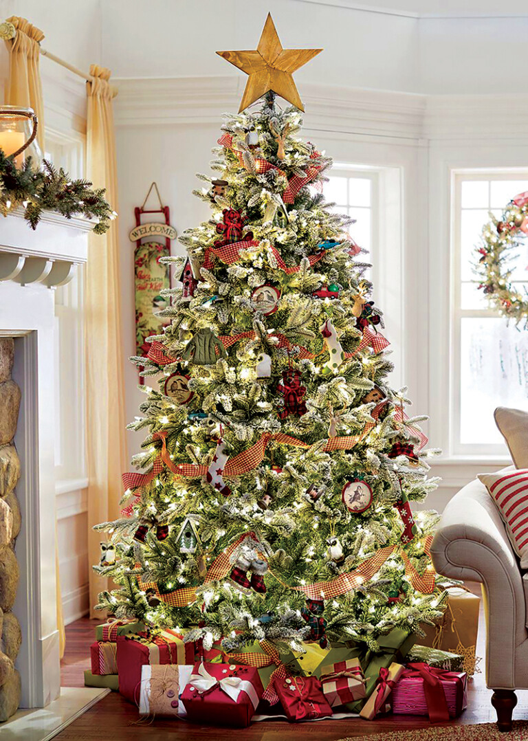 Deck Your Halls With Helpers - Emerald Coast Magazine