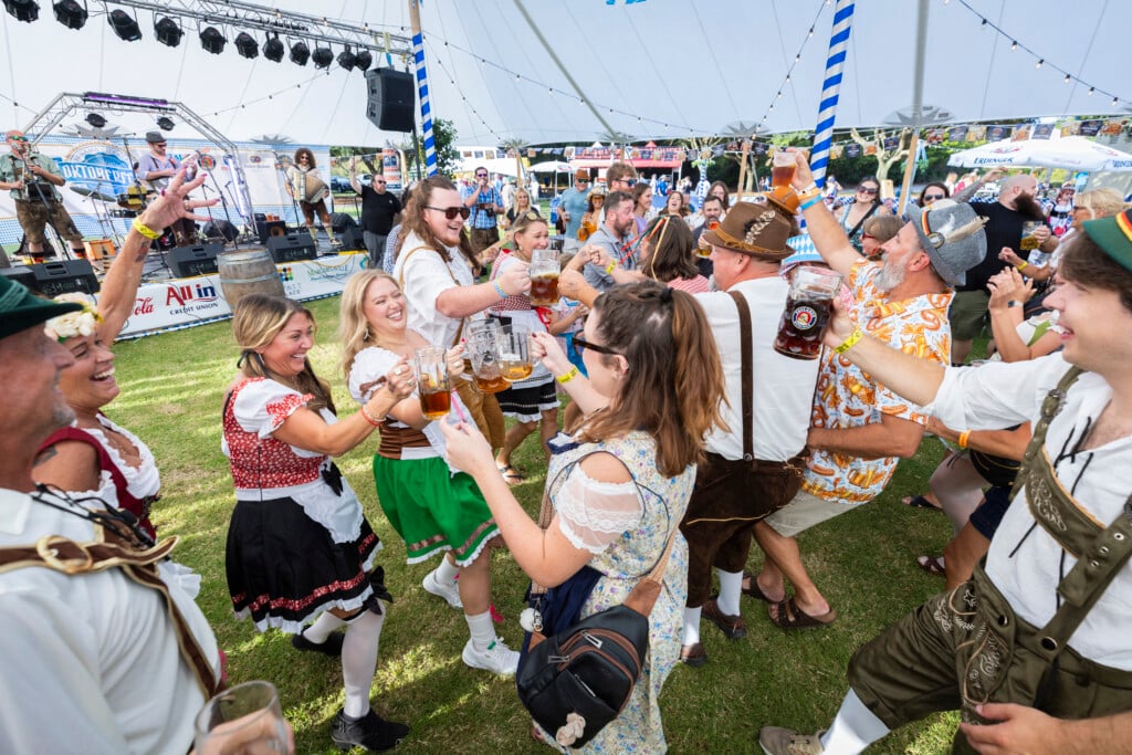 001 100425 Oktoberfestpcbday2uncropped