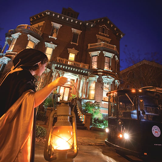 Savannah America S Most Haunted City Emerald Coast Magazine