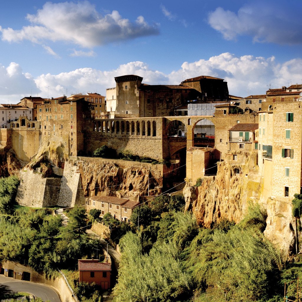 Pitigliano And The Hill Towns Of Italy - Emerald Coast Magazine