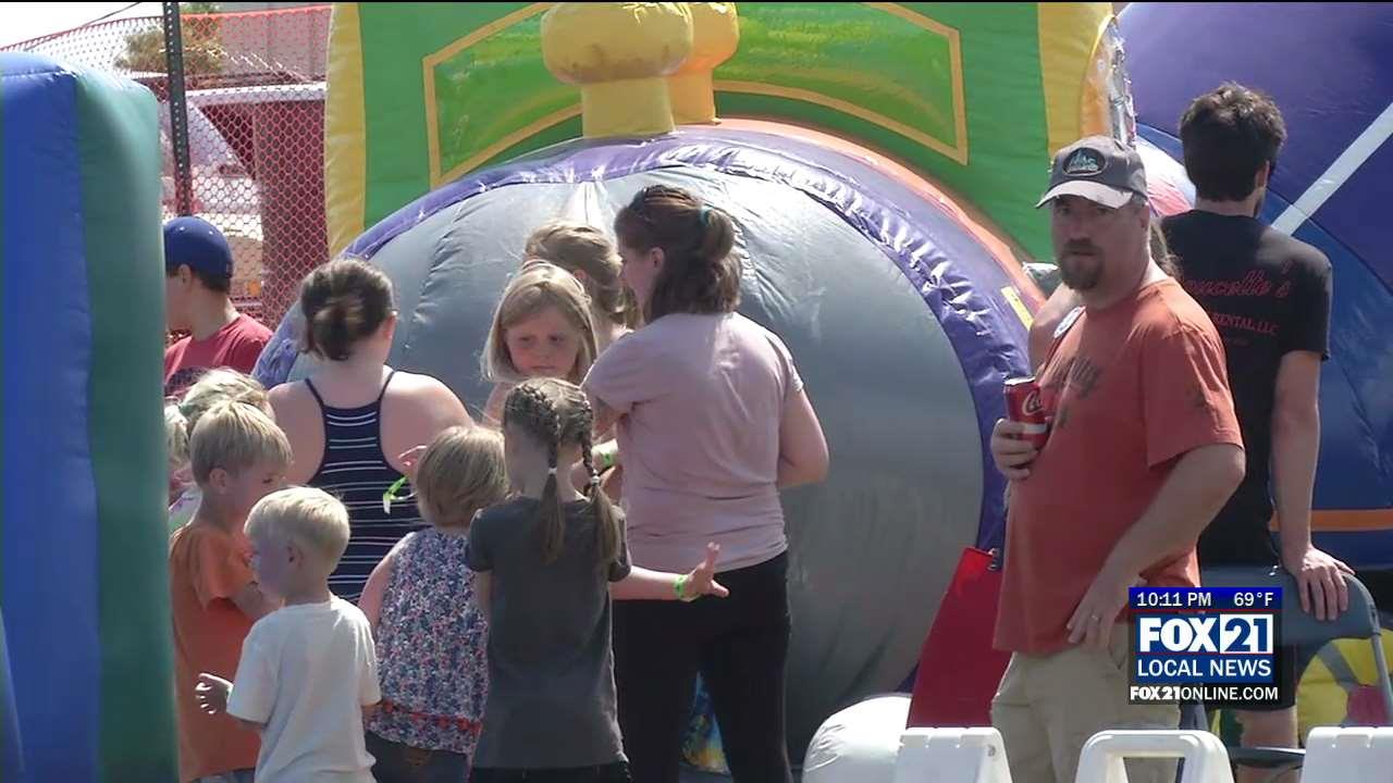 Silver Bay Residents Celebrate Bay Days