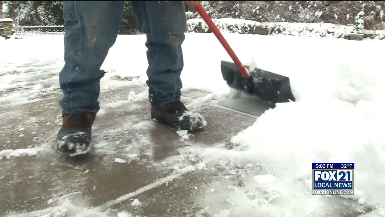 Maintaining City Sidewalks in the Winter - Fox21Online