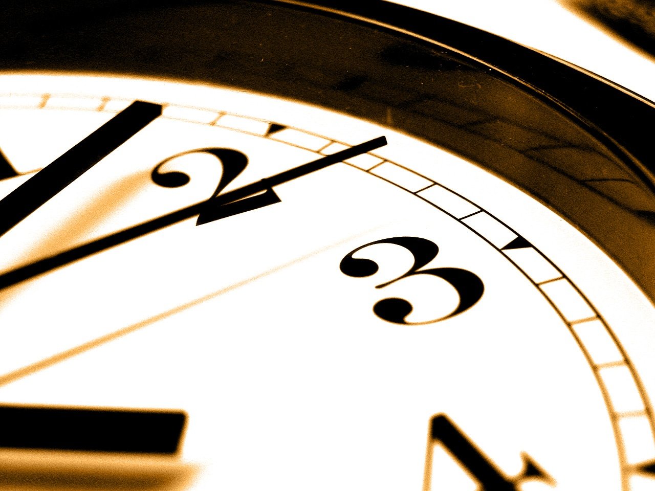 Time to Turn the Clocks Back This Weekend