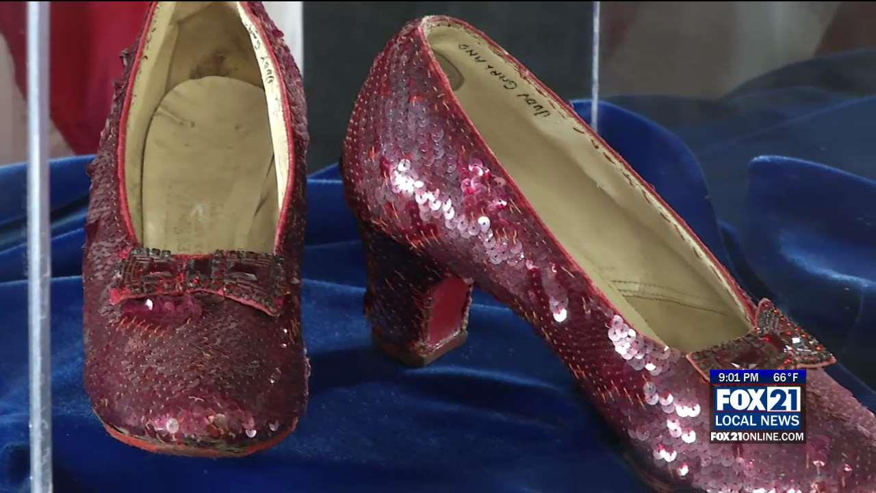 Stolen Ruby Slippers Worn In Wizard Of Oz Recovered Fox21online 8221