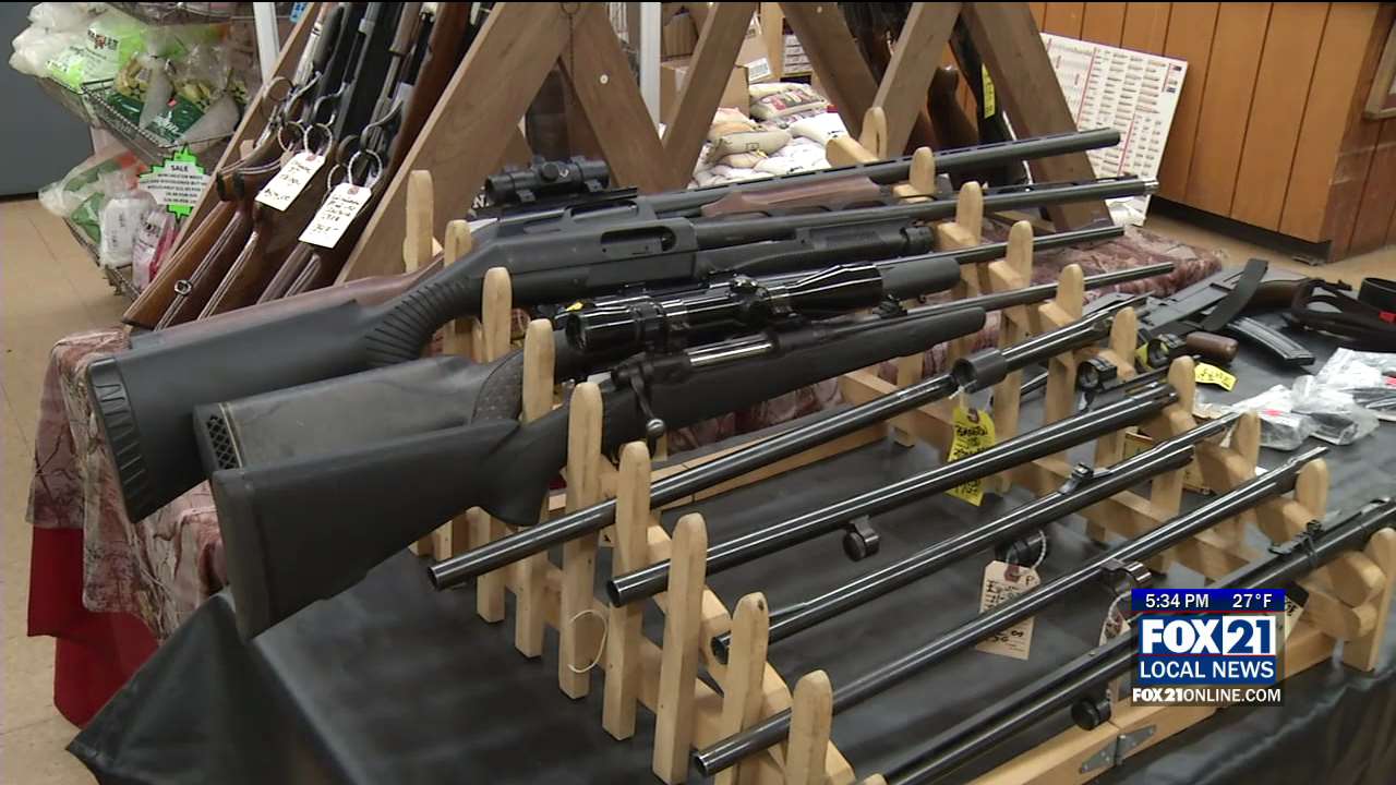 Wisconsin Deer Hunting Begins as License Sales are Low