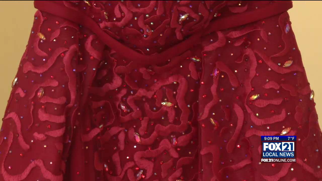 free prom dresses 2019 near me