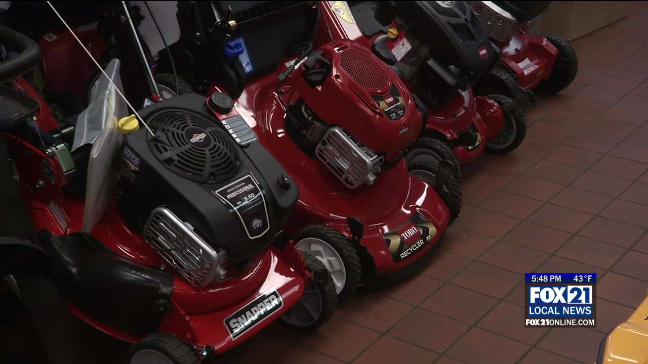 Law Mower Repair Shops in Duluth Busy Fixing Problems