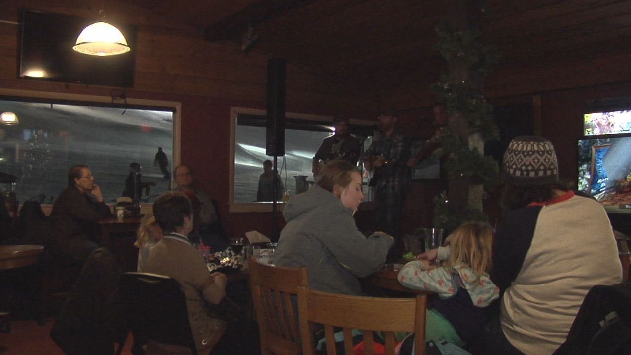 Mont Du Lac Rocks Out With Weekly "Turns and Tunes" Event