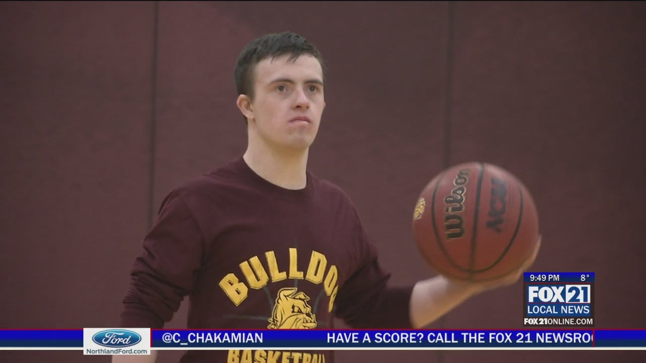 student-manager-makes-big-impact-on-umd-men-s-basketball-team-fox21online