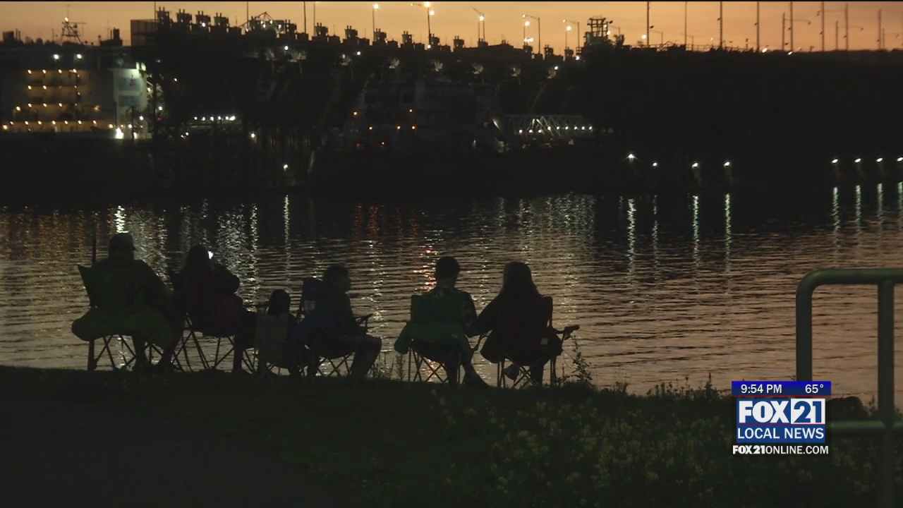 Fireworks Light up Two Harbors in Honor of First Responders