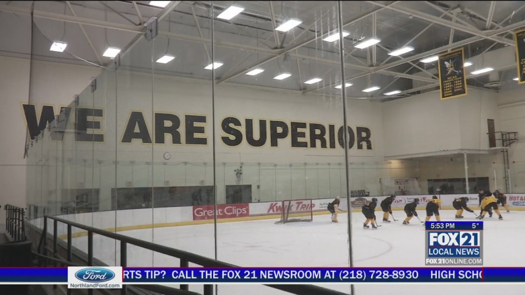 Uws Womens Hockey