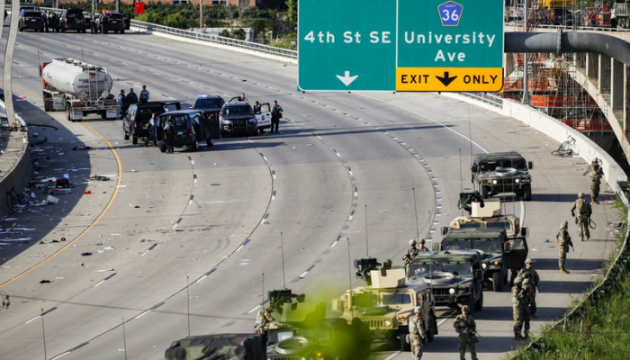 Trucker Who Drove Into Floyd Protest Could Have Charges ...