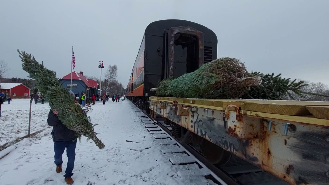 North Shore Scenic Railroad Launches 'Christmas Tree Train'