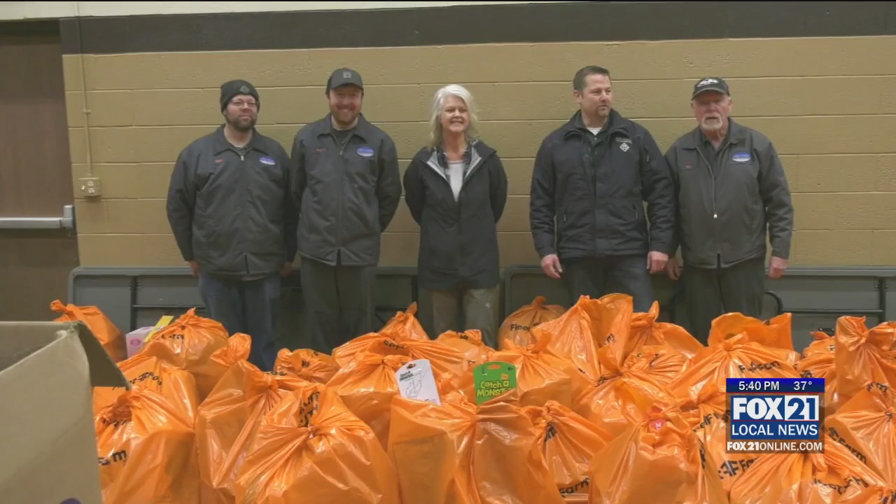 Truckers for Tots Aims to Help Families for Christmas