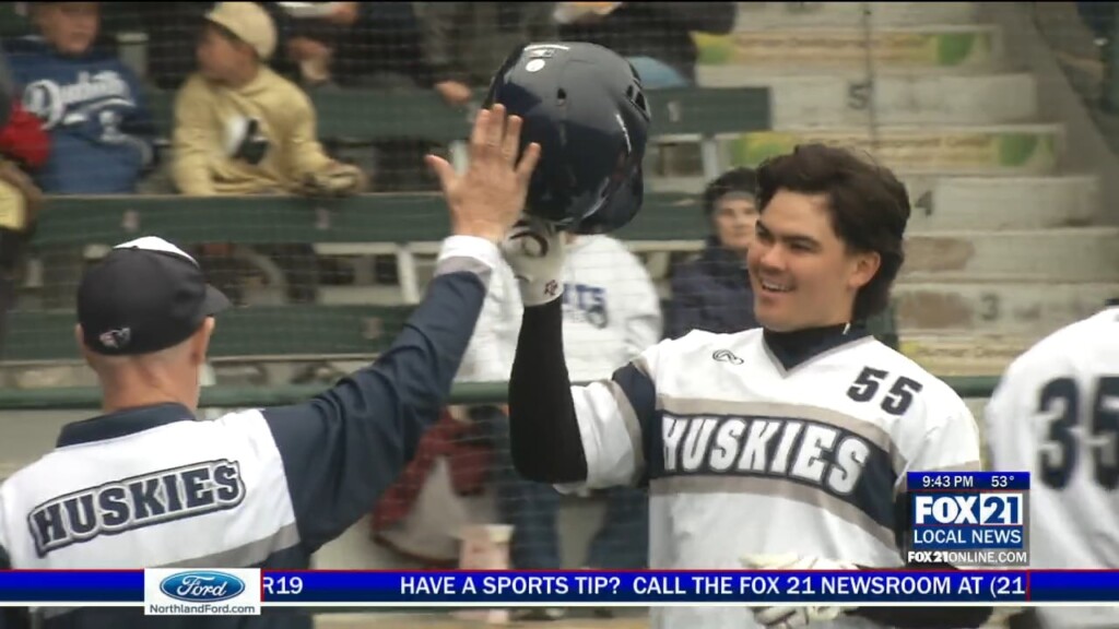 Huskies Loggers
