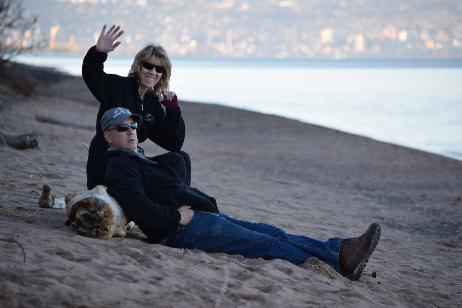 rick and deb on beach - Fox21Online