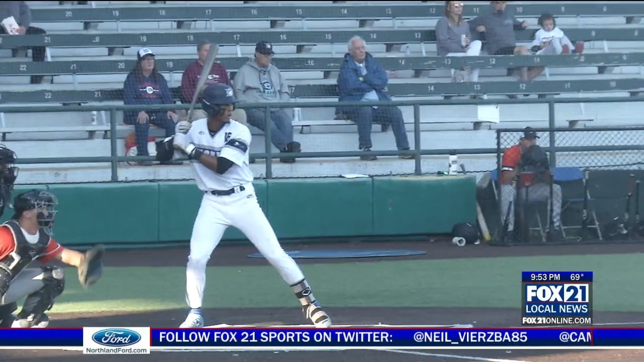 Former Huskie Devin Hurdle Signs with Texas Rangers