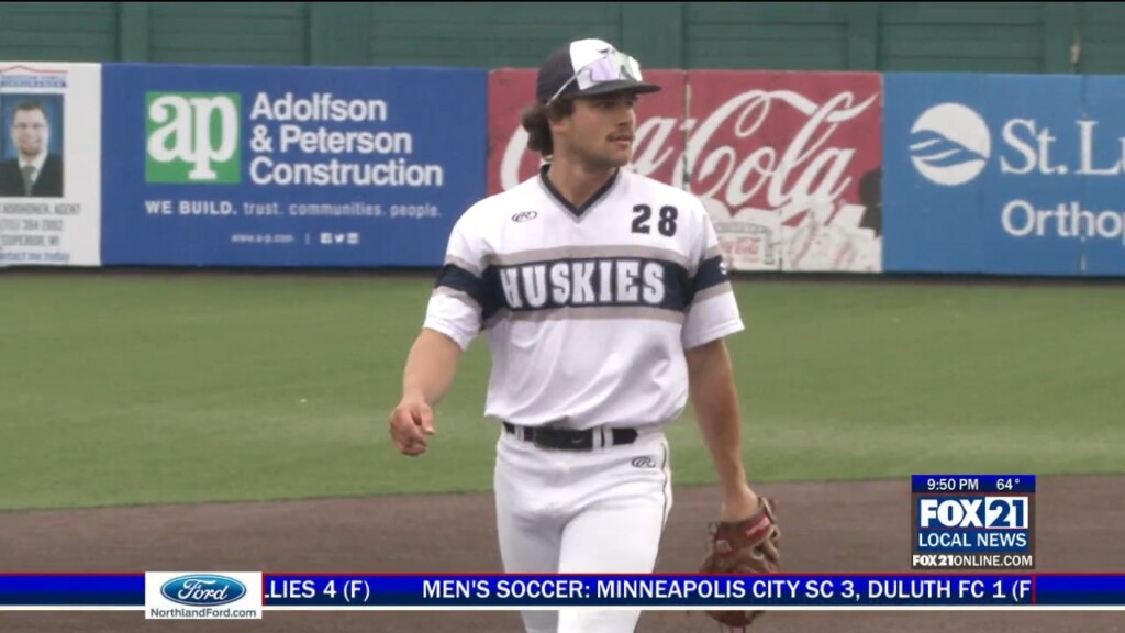 Bismarck Larks vs. Duluth Huskies, Bismarck Municipal Ballpark, 29 May