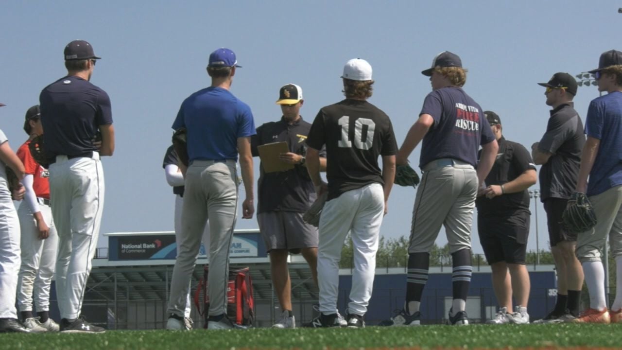 UWS Baseball Coaches High School Players at Prospect Camp