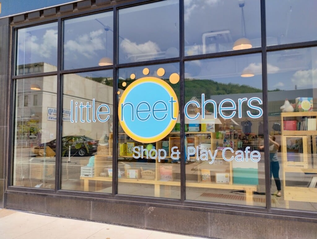 Neechers Sign