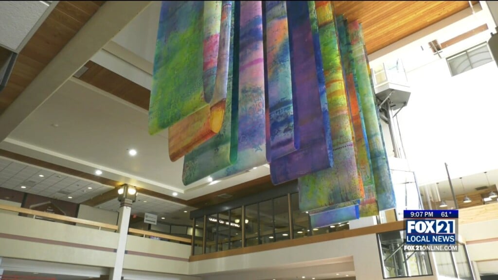 Holiday Center Art
