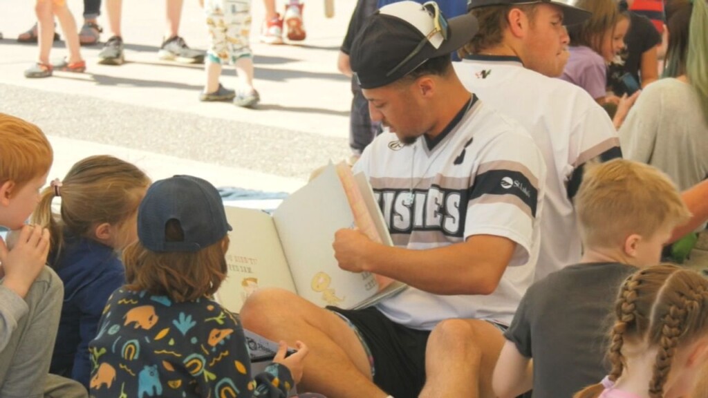 Huskies Reading