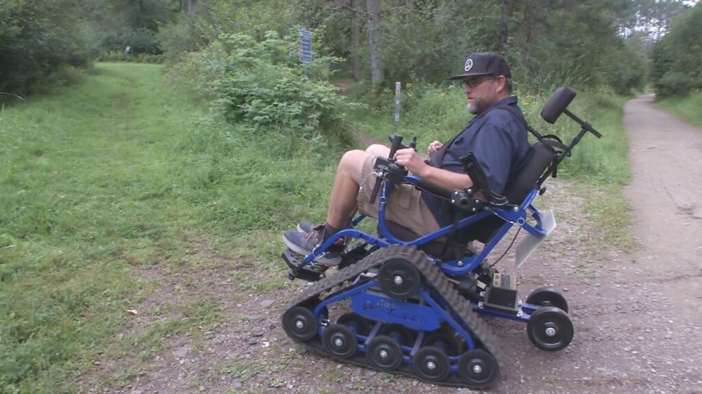 Trackchair Still