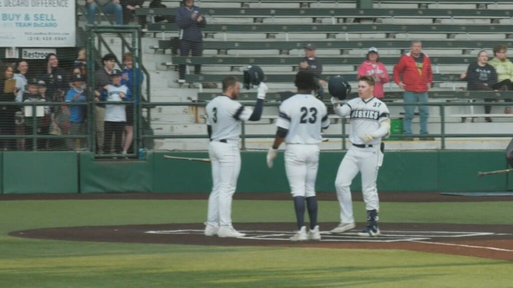 Huskies Web 69
