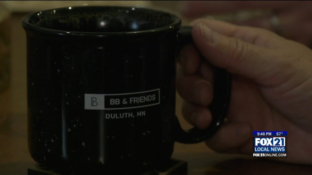 Kyn: Bailey Builds Crafts A Coffee Shop
