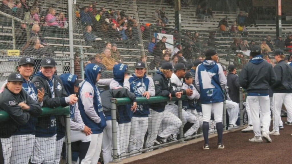 Huskies 061325