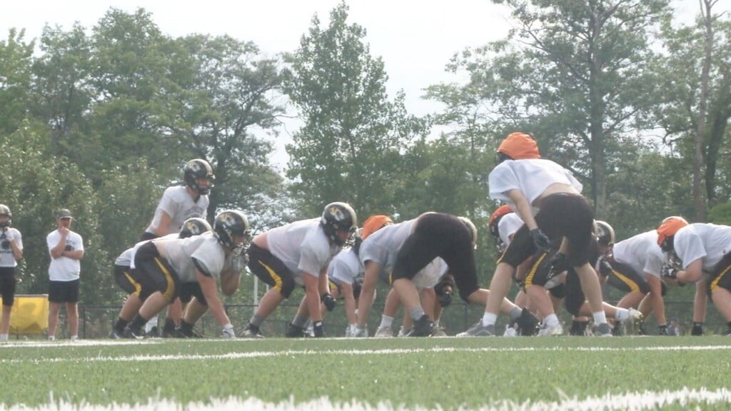 Nw Football Web 814