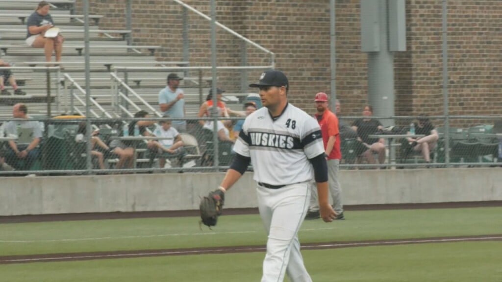 Huskies Web 8825