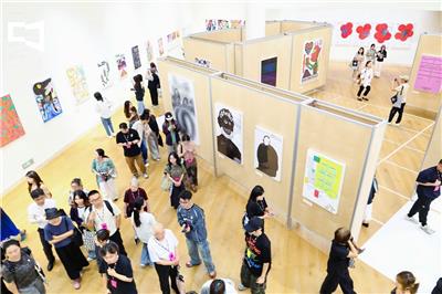 12e Biennale Internationale De L’affiche En Chine : Une Fête Académique Dédiée Aux échanges Entre Civilisations