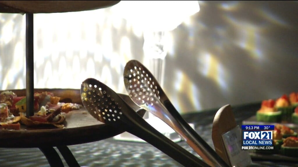 Duluth Art Institute Hosts Parade Watch Party 4 Floors Above Route