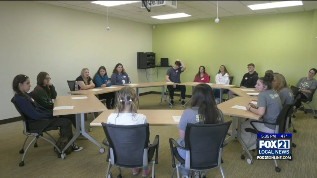 Uw Superior Hosts "i Heart Education Day" For Future Educators