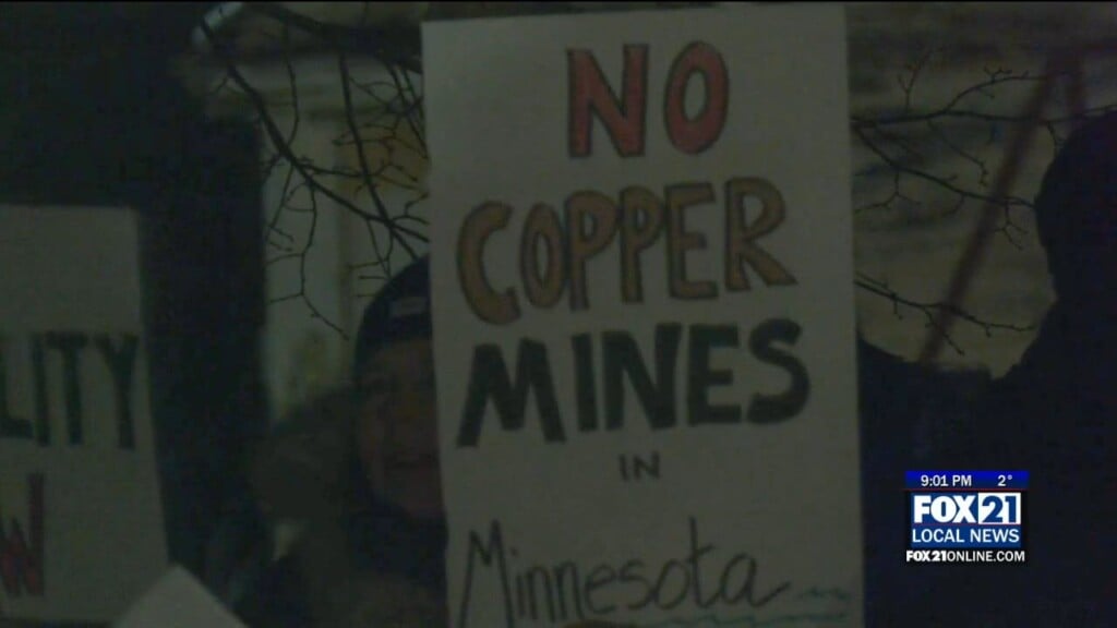 Protesters Outside Stauber Meeting With Teamsters