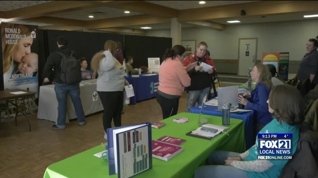 Students Explore Opportunities At Spring Volunteer Fair
