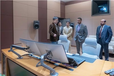 Sultan Bin Ahmed Besucht Shanghai Film Studios, Film Park Und Stadium