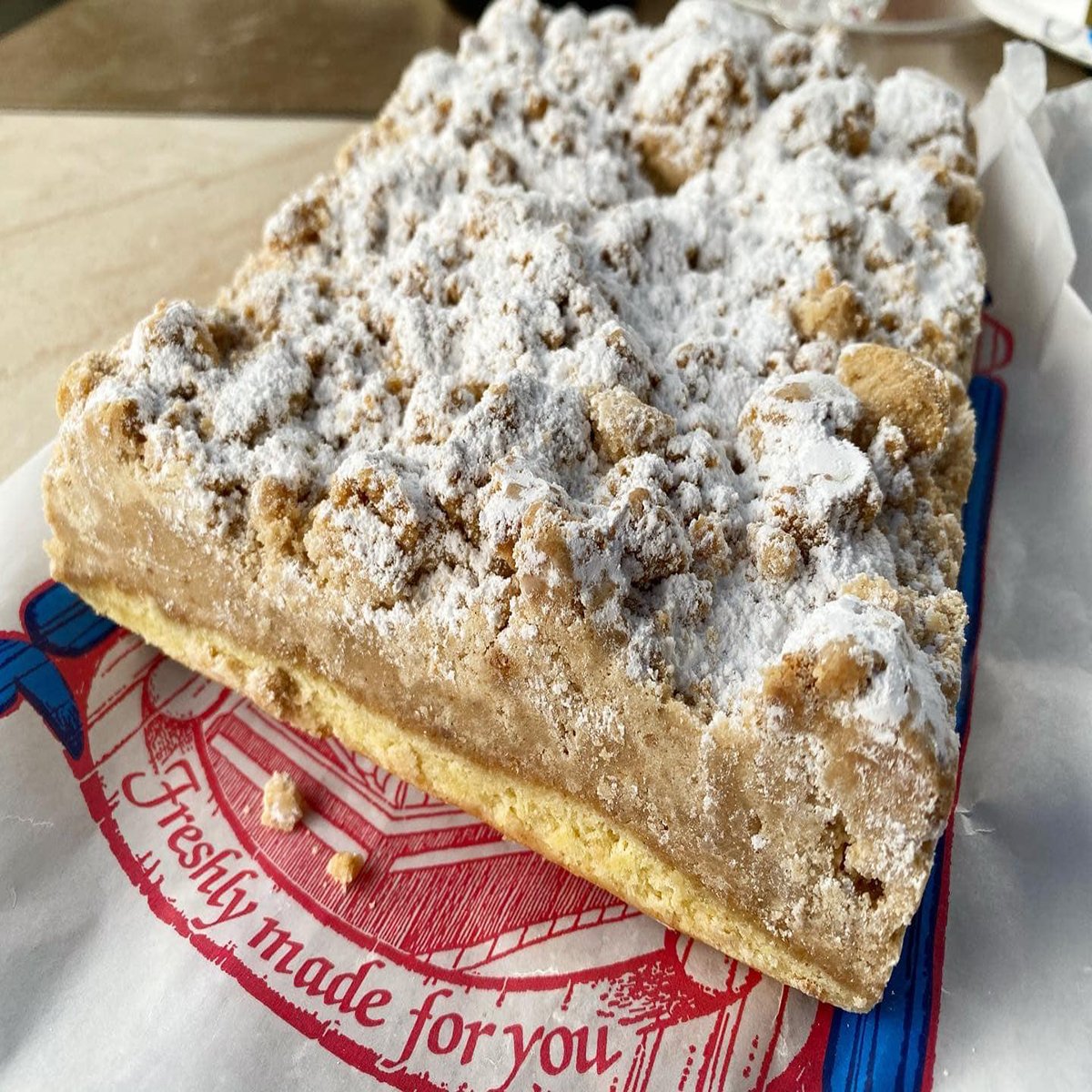 Hackensack’s B&W Bakery + 5 Can’t-Miss Crumb Cakes - Health & Life Magazine