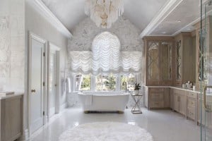 Luxe Bathroom3